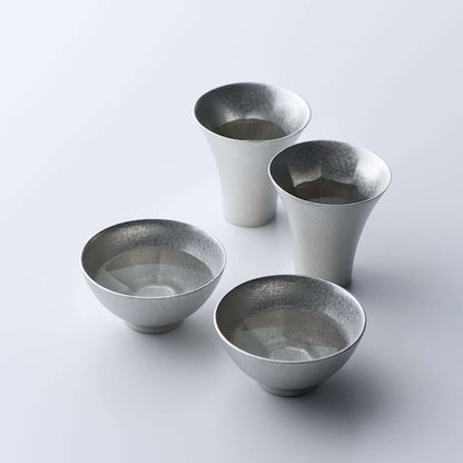 《錫（すず）鋳物製の酒器》鋳錫 吉祥紋酒器 梅紋ぐい呑み（ラッパ型）